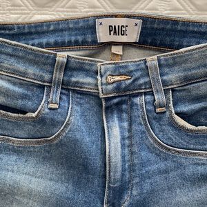 PAIGE denim skinny jeans. 💙